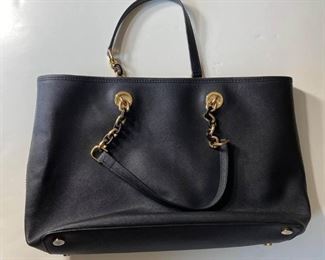 $150 Michael Kors Black Leather Handbag 19 x 11 x 6 Inches Please text or call 7032689529 for inquiries, or visit Tysons Jewelry located at:
8373 Leesburg Pike #12, Vienna Virginia 22182
Robert, the owner of Tysons Jewelry, has over 30+ years working in the jewelry business and has verified the authenticity of this listing.
Robert buys gold and precious metals at 95%. Please use the link: https://tysonsjewelry.net for specific prices.
Inquiries regarding gold, silver, precious metals, coins, watches, diamonds, cars, and collectibles are welcome!