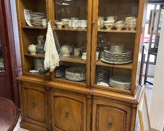 China sets everywhere and they are all beautiful!