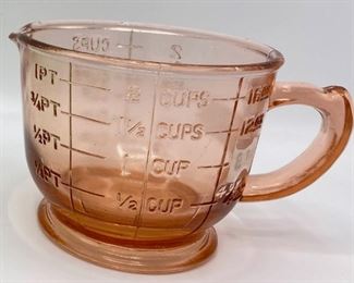 Vintage Pressed Glass 2 Cup Measuring Cup & Citrus Juice Maker Reamer
Lot #: 35