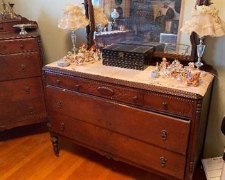Vintage Mahogany Chest of Drawers with Swing Mirror
