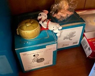 Walt Disney Ornaments/Box