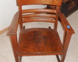 ANTIQUE OAK ROCKER