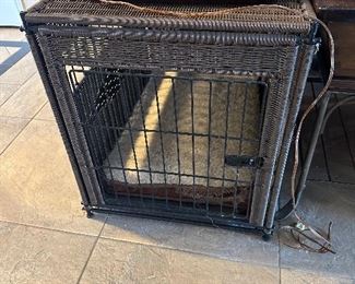 dog crate/end table