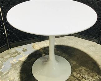 Mid Century Modern Tulip Style Dining Table in White