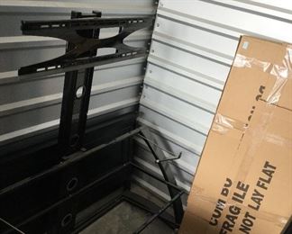 Entertainment Center TV Mount