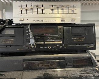 Pioneer, Sony, Pyramid