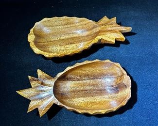 Wooden pineapple bowls