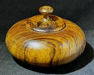 Lidded wooden trinket dish
