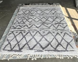$260 USD 8 x 10 Renwil Primitive Graphic Grey and White Area Rug HOP104-R16 ALL OFFERS CONSIDERED Description: This striking features plush, soft shag fabrications and gorgeous primitive graphic designs accentuated with terrific tassels to infuse any interior with a marvelously modern take on old world glamour.
Dimensions: 8 x 10 ft.
Local pick up Portland, OR. Contact us for shipper suggestions https://goodbyhello.com/products/copy-of-grey-and-cream-dimensional-area-rug-with-a-cream-border-hop104-r15?_pos=59&_sid=00494f4c8&_ss=r