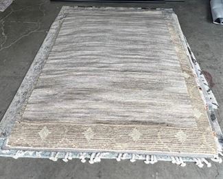 $220 USD 7 x 10 Threshold Jute Woven Camel and Grey Area Rug - HOP104-R8 ALL OFFERS CONSIDERED Description: Amazing tones of camel and charcoal greys bring a natural and sophisticated element to the room.
Dimensions: 7 x 10 ft.
Local pick up Portland, OR. Contact us for shipper suggestions https://goodbyhello.com/products/copy-of-jaipur-living-flint-grey-cirque-liana-area-rug-hop104-r7?_pos=60&_sid=00494f4c8&_ss=r