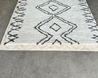 $130 USD 7'10" x 9'10" Momeni Maya Rug in Ivory MAY-1 - HOP104-R26 ALL OFFERS CONSIDERED The Maya Collection invites the sense of touch with a cozy 2" pile height. Inspired by Morocan Berber carpets, these designs are perfect for casual, modern and transitional spaces. A power-loomed construction using several strands of polypropylene, will add warmth and comfort to your home.
Features :
Color: Ivory
Material: 100% Polypropylene
Backing Material: Jute
Construction: Machine Made
Pattern: Geometric
Style: Contemporary
Shape: Rectangle
Dimensions: 7'10" x 9'10"
Local pick up Portland, OR. Contact us for shipper suggestions https://goodbyhello.com/products/copy-of-jaipur-polaris-zenith-grey-blue-and-black-area-rug-hop104-r25?_pos=47&_sid=00494f4c8&_ss=r