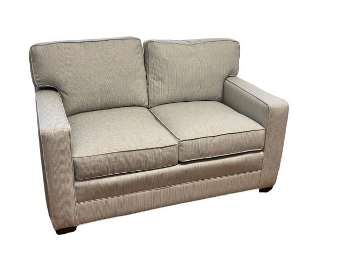 VANCOUVER WA NEW AND LIGHTLY USED MODERN... starts on 12/21/2022