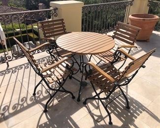 $1400 Smith & Hawken Teak Bistro Set 29x29x30