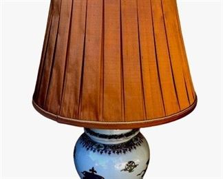 $200 armorial porcelain vase lamp