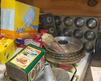 Full kitchen cabinets