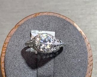 18KT ANTQ
1.10CT Diamond 