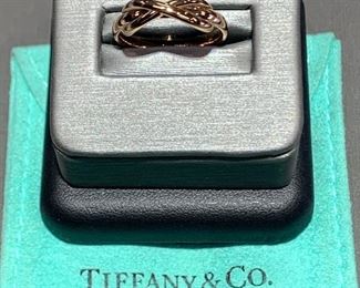 Tiffany & co
infiniti ring
18K ROSE Gold