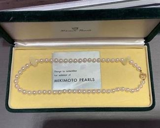 Vintage MIKIMO TO PEARLS Necklace 