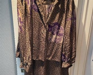 Bill Blass 2pc with Scarf for Oval Room