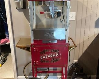 Amazon satisfied customers! Pasadena Poppers popcorn cart, looks amazing 