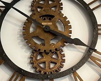 Howard Miller Crosby gear clock