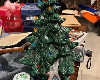 1970s Atlantic ceramic tree, whole bag of lights plenty of spares