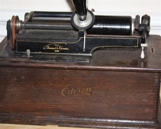 1905 Edison Standard Wind-Up Phonograph