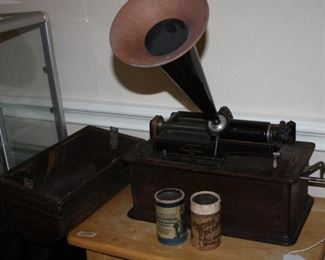 1905 Edison Standard Wind-Up Phonograph
