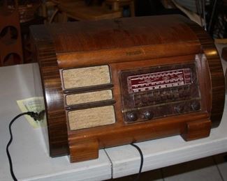 antique Philco Radio