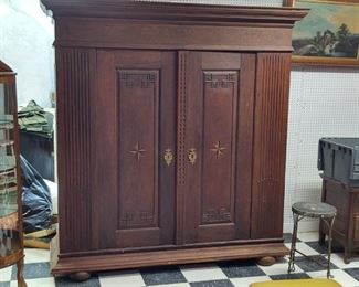 Early 19th century wardrobe Oak