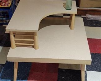 Corner coffee table 
