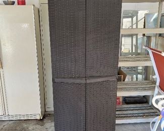 Garage storage cabinet