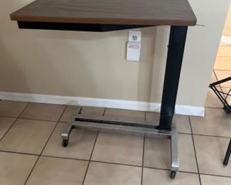 Bedside movable table