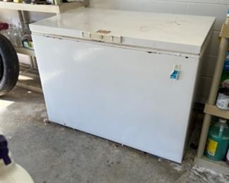 Large chest freezer in good working condition