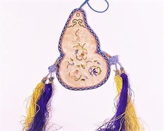 19th Century Chinese embroidery purse. ........To register and to place bids simply go to www.capitolsalesservices.hibid.com