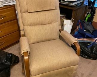 Recliner very comfortable & Clean