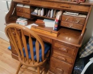 Roll Top Desk $75