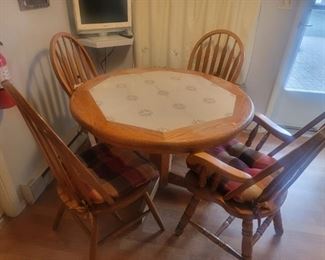 Kitchen Table Tile Top w 4 Chairs $100
