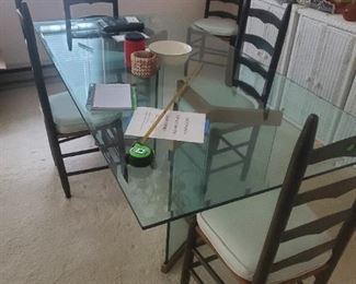 Glass Top Dining Room Table on Base with 6 Chairs $150