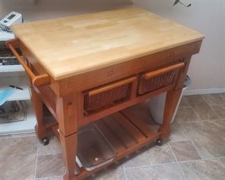 Kitchen Island $100