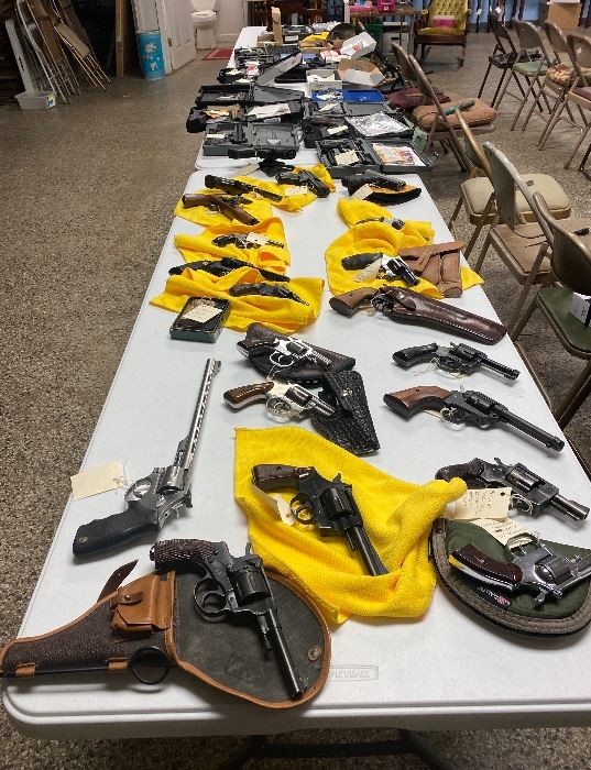 60-70 GUNS / FIREARMS / NO CHECKS AT ALL starts on 1/14/2023