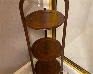 Antique oak cake server (English)