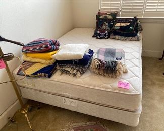 Queen mattress and linens