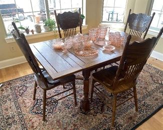 English oak drawer leaf table. 4 oak antique chairs