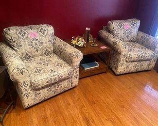 Pair of nice club chairs with Mid Century end tables (2)