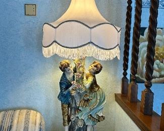 VINTAGE FIGURINE LAMP FROM 1967