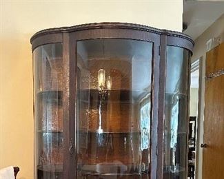 ANTIQUE CURVED GLASS CURIO/CHINA CABINET