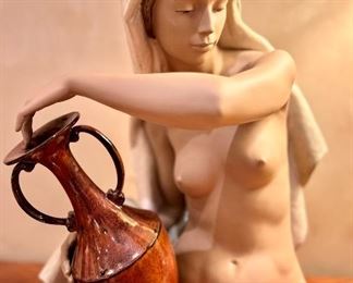 Lladro #2395 Serenity Figurine