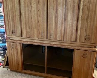 Entertainment / storage unit, 2 separate pieces