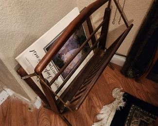 MCM Collapsing Magazine Rack